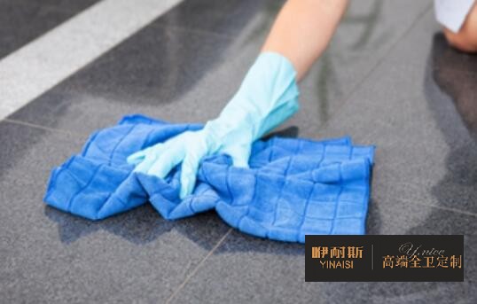 做完測試后將柜體擦拭干凈。